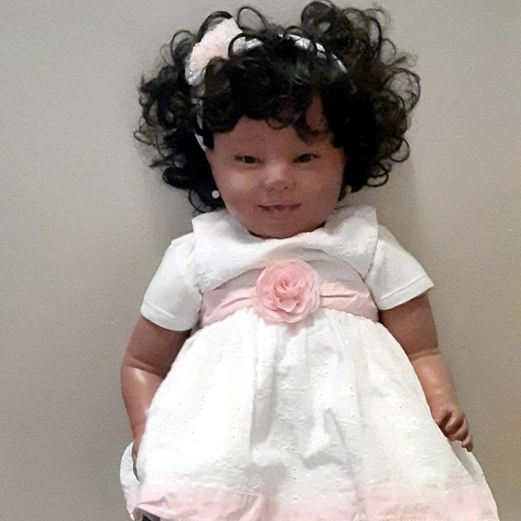 Meet your Posher, Kween Ashuntae - Picture 2 of 4